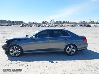 2016 Mercedes-Benz E-Class E 350 Sport with VIN WDDHF5KB5GB226231, listed as a IAAI auction lot 41681850 with 88,221 mi miles. Bid and sale history available at carsss.com. Image 15.