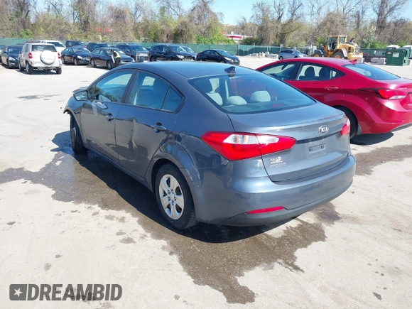 2016 Kia Forte LX with VIN KNAFX4A60G5593661, listed as a IAAI auction lot 42058287 with 183,040 mi miles. Bid and sale history available at carsss.com. Image 3.