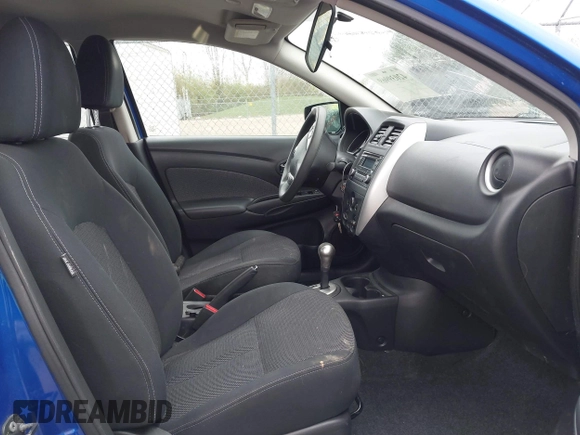 2015 Nissan Versa SV with VIN 3N1CN7AP8FL823227, listed as a IAAI auction lot 42039969 with 94,100 mi miles. Bid and sale history available at carsss.com. Image 5.