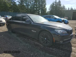2012 BMW 7 Series 740Li z VIN WBAKB4C57CC577092, wystawiony jako Copart lot #47455255 z przebiegiem 155 763 mil mil oraz Tytuł czysty. Historia ofert i sprzedaży dostępna na DreamBid. Obrazek 4.