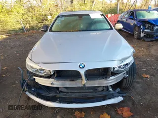 2015 BMW 4 Series 435i xDrive z VIN WBA3R5C5XFK371491, wystawiony jako IAAI lot #40755251 z przebiegiem 122 181 mil mil oraz . Historia ofert i sprzedaży dostępna na DreamBid. Obrazek 12.