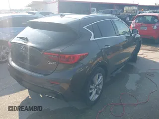 2017 Infiniti QX30 Premium z VIN SJKCH5CP4HA023330, wystawiony jako IAAI lot #42407253 z przebiegiem 132 317 mil mil oraz . Historia ofert i sprzedaży dostępna na DreamBid. Obrazek 4.