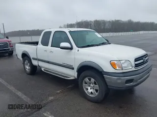 2001 Toyota Tundra SR5 with VIN 5TBRN34161S185272, listed as a IAAI auction lot 41929240 with 174,164 mi miles and . Bid and sale history available at DreamBid. Image 1.