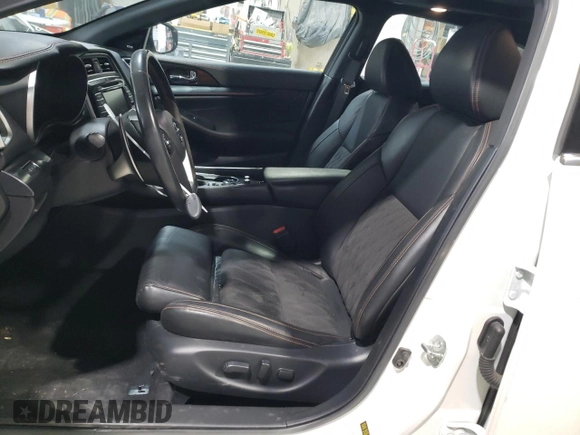 2020 Nissan Maxima SR z VIN 1N4AA6EV5LC374850, wystawiony jako Copart lot #55486855 z przebiegiem 127 967 mil mil oraz Szkoda całkowita • Salvage title. Historia ofert i sprzedaży dostępna na DreamBid. Obrazek 7.