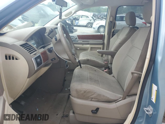 2009 Chrysler Town & Country Touring with VIN 2A8HR54189R536361, listed as a Copart auction lot 63586614 with 90,202 mi miles and Salvage Title. Bid and sale history available at DreamBid. Image 7.