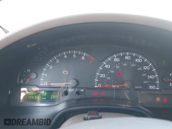 2000 Lincoln LS z VIN 1LNHM86S9YY852483, wystawiony jako IAAI lot #42292141 z przebiegiem 126 347 mil mil oraz . Historia ofert i sprzedaży dostępna na DreamBid. Obrazek 7.