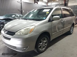 2005 Toyota Sienna XLE with VIN 5TDBA22CX5S036257, listed as a IAAI auction lot 42002366 with 154,584 mi miles. Bid and sale history available at carsss.com. Image 21.