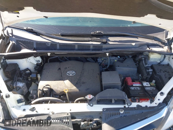 2018 Toyota Sienna LE Auto Access Seat with VIN 5TDKZ3DC9JS962977, listed as a IAAI auction lot 41312680 with 107,538 mi miles. Bid and sale history available at carsss.com. Image 10.