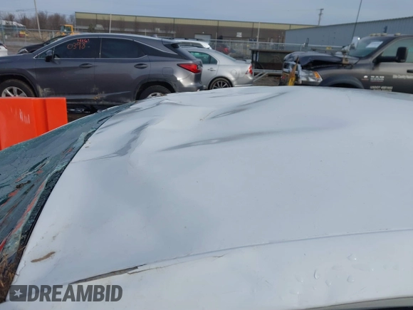 2016 Chrysler 200 S with VIN 1C3CCCBG4GN109871, listed as a IAAI auction lot 41666592 with 1 mi miles. Bid and sale history available at carsss.com. Image 6.