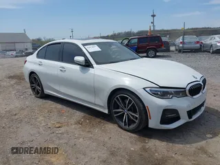 2022 BMW 3 Series 330i xDrive z VIN 3MW5R7J05N8C40268, wystawiony jako IAAI lot #42054697 z przebiegiem 24 248 mil mil oraz . Historia ofert i sprzedaży dostępna na DreamBid. Obrazek 1.