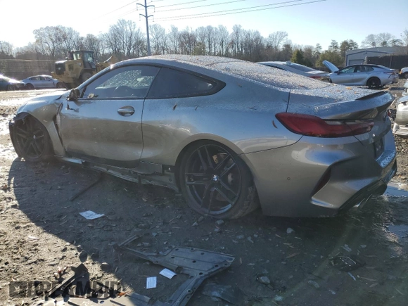 2020 BMW M8 z VIN WBSAE0C05LCD46660, wystawiony jako Copart lot #84676424 z przebiegiem 48 569 mil mil oraz Szkoda całkowita • Salvage title. Historia ofert i sprzedaży dostępna na DreamBid. Obrazek 2.