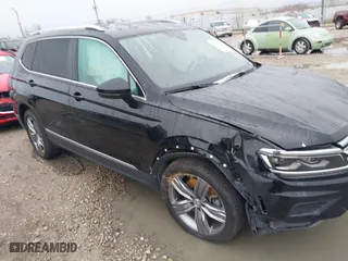 2019 Volkswagen Tiguan SEL Premium with VIN 3VV4B7AXXKM053709, listed as a IAAI auction lot 40840656 with 60,970 mi miles. Bid and sale history available at carsss.com. Image 17.