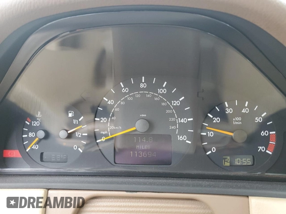 2001 Mercedes-Benz E-Class AWD with VIN WDBJF82J91X060969, listed as a Copart auction lot 71986544 with 113,694 mi miles and Salvage Title. Bid and sale history available at carsss.com. Image 9.