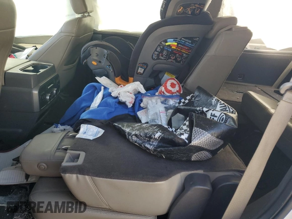 2018 Ford Expedition XLT with VIN 1FMJU1JT5JEA39237, listed as a Copart auction lot 52947615 with 113,676 mi miles and Salvage title. Bid and sale history available at DreamBid. Image 12.