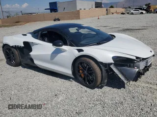 2023 McLaren Artura z VIN SBM16AEA8PW001339, wystawiony jako Copart lot #65218394 z przebiegiem 1954 mil mil oraz Szkody całkowita. Historia ofert i sprzedaży dostępna na DreamBid. Obrazek 4.