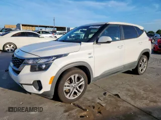 2021 Kia Seltos LX with VIN KNDEPCAA1M7130585, listed as a Copart auction lot 62945255 with 45,348 mi miles and Salvage title. Bid and sale history available at DreamBid. Image 1.