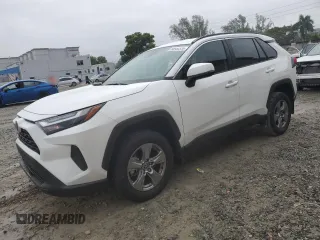2025 Toyota RAV4 XLE with VIN 2T3W1RFV4SC304172, listed as a Copart auction lot 88953335 with 1,350 mi miles and Salvage Title. Bid and sale history available at carsss.com. Image 1.