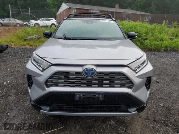2021 Toyota RAV4 Hybrid XSE with VIN 4T3E6RFV4MU055936, listed as a Copart auction lot 60861175 with 62,922 mi miles and Salvage title. Bid and sale history available at DreamBid. Image 5.
