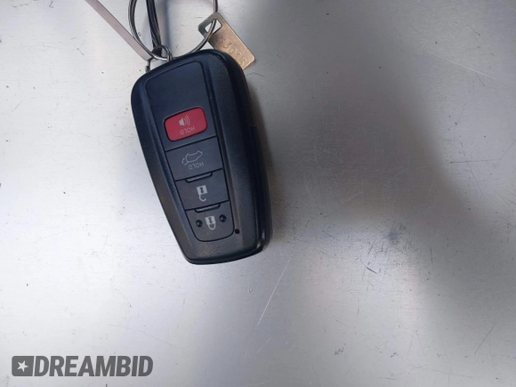 2022 Toyota RAV4 Hybrid XLE Premium z VIN 4T3B6RFVXNU079761, wystawiony jako IAAI lot #42395817 z przebiegiem 73 830 mil mil oraz . Historia ofert i sprzedaży dostępna na DreamBid. Obrazek 11.