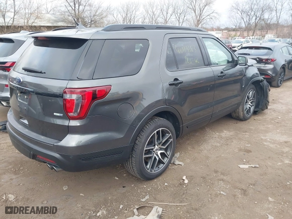 2019 Ford Explorer Sport with VIN 1FM5K8GT6KGB39523, listed as a IAAI auction lot 40913683 with 50,380 mi miles. Bid and sale history available at carsss.com. Image 4.