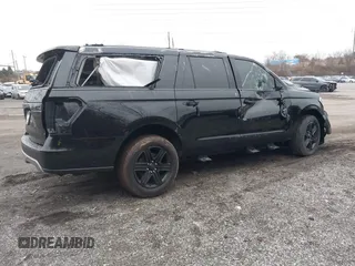 2019 Ford Expedition Max XLT z VIN 1FMJK1JT8KEA12590, wystawiony jako IAAI lot #41153889 z przebiegiem 103 284 mil mil oraz . Historia ofert i sprzedaży dostępna na DreamBid. Obrazek 4.