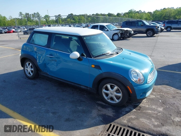 2008 MINI Hardtop with VIN WMWMF33568TT67727, listed as a IAAI auction lot 41985166 with 158,579 mi miles and . Bid and sale history available at DreamBid. Image 1.