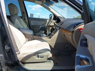 2008 Volvo XC90 I6 with VIN YV4CY982581420128, listed as a IAAI auction lot 41937566 with 229,181 mi miles. Bid and sale history available at carsss.com. Image 5.
