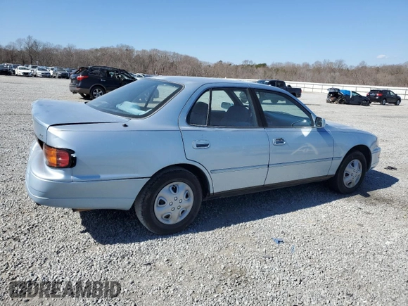 1992 Toyota Camry LE with VIN 4T1SK12E7NU001465, listed as a Copart auction lot 46937175 with 141,334 mi miles and Salvage Title. Bid and sale history available at carsss.com. Image 3.