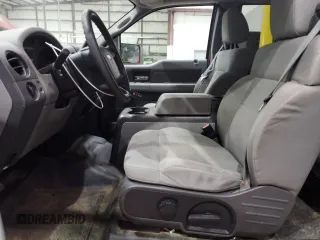 2008 Ford F-150 STX с VIN 1FTRX14W78FB43995, выставлен на аукционе Copart как лот 57146925 с пробегом 152 126 миль миль и На запчасти • Non repairable. История ставок и продаж доступна на DreamBid. Изображение 7.