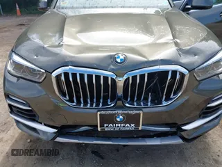 2021 BMW X5 xDrive40i with VIN 5UXCR6C06M9G21960, listed as a IAAI auction lot 42315496 with 41,580 mi miles and . Bid and sale history available at DreamBid. Image 6.