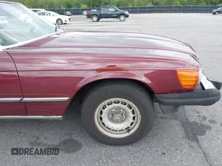 1985 Mercedes-Benz 380 z VIN WDBBA45C0FA026342, wystawiony jako IAAI lot #42197536 z przebiegiem 116 373 mil mil oraz . Historia ofert i sprzedaży dostępna na DreamBid. Obrazek 6.
