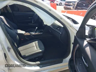 2014 BMW 3 Series 328i xDrive с VIN WBA3B5G55ENS07237, выставлен на аукционе IAAI как лот 41885237 с пробегом 100 288 миль миль и . История ставок и продаж доступна на DreamBid. Изображение 5.
