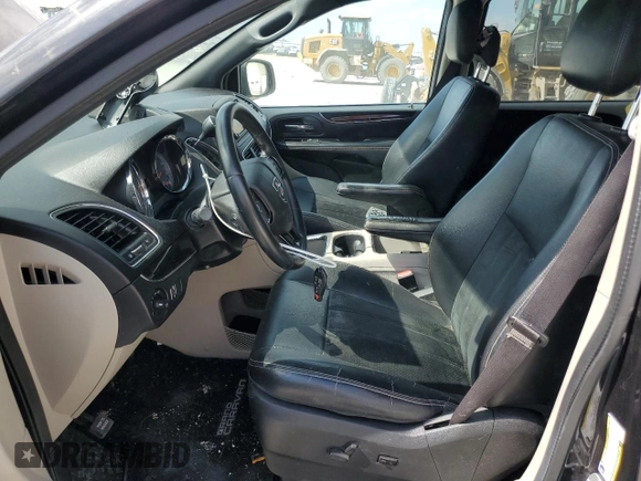 2018 Dodge Grand Caravan SXT z VIN 2C4RDGCG0JR267403, wystawiony jako Copart lot #57227545 z przebiegiem 117 549 mil mil oraz Szkoda całkowita • Salvage title. Historia ofert i sprzedaży dostępna na DreamBid. Obrazek 7.