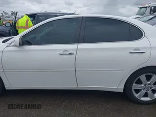 2005 Lexus ES 330 with VIN JTHBA30G055084186, listed as a IAAI auction lot 42064508 with 154,736 mi miles. Bid and sale history available at carsss.com. Image 15.