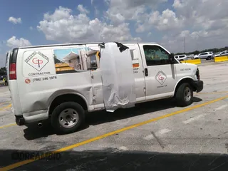 2007 Chevrolet Express Cargo Van with VIN 1GCGG25V971149568, listed as a IAAI auction lot 41632121 with 247,782 mi miles. Bid and sale history available at carsss.com. Image 4.