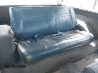 1988 Chevrolet Blazer с VIN 1GNEV18K2JF151480, выставлен на аукционе IAAI как лот 42590420 с пробегом Не указан миль и . История ставок и продаж доступна на DreamBid. Изображение 8.