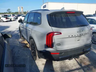 2022 Kia Telluride SX z VIN 5XYP5DHC0NG212114, wystawiony jako IAAI lot #42115082 z przebiegiem 67 071 mil mil oraz . Historia ofert i sprzedaży dostępna na DreamBid. Obrazek 3.