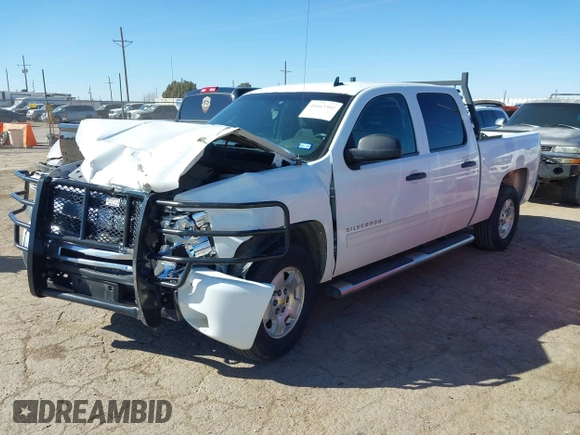 2011 Chevrolet Silverado 1500 LT with VIN 3GCUKSE24BG233850, listed as a IAAI auction lot 41663302 with 147,333 mi miles. Bid and sale history available at carsss.com. Image 17.