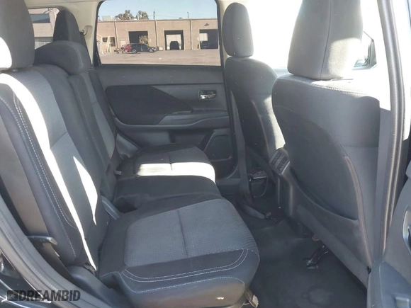 2019 Mitsubishi Outlander ES with VIN JA4AD2A36KZ017617, listed as a IAAI auction lot 41357728 with 252,811 mi miles. Bid and sale history available at carsss.com. Image 8.