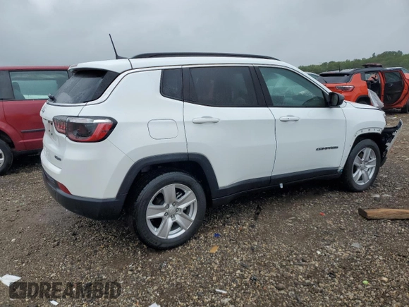 2022 Jeep Compass Altitude with VIN 3C4NJCBB3NT204949, listed as a Copart auction lot 57820975 with 18,098 mi miles and Salvage title. Bid and sale history available at DreamBid. Image 3.