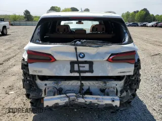 2019 BMW X5 xDrive40i z VIN 5UXCR6C50KLL13255, wystawiony jako Copart lot #52546675 z przebiegiem 80 686 mil mil oraz Szkoda całkowita • Salvage title. Historia ofert i sprzedaży dostępna na DreamBid. Obrazek 6.