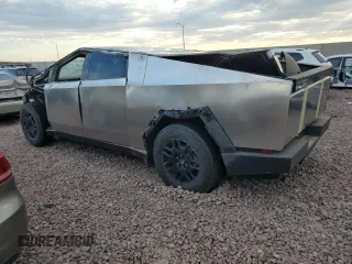 2024 Tesla Cybertruck z VIN 7G2CEHED6RA013370, wystawiony jako Copart lot #69230494 z przebiegiem Nie podano mil oraz Szkody całkowita. Historia ofert i sprzedaży dostępna na DreamBid. Obrazek 2.