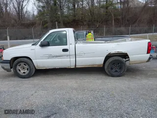 2005 Chevrolet Silverado 1500 Work Truck with VIN 1GCEC14XX5Z340818, listed as a IAAI auction lot 41729984 with 191,704 mi miles. Bid and sale history available at carsss.com. Image 14.