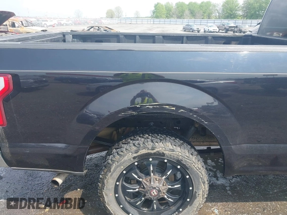 2019 Ford F-150 XL z VIN 1FTMF1CB7KKD87222, wystawiony jako IAAI lot #41955665 z przebiegiem 129 786 mil mil oraz . Historia ofert i sprzedaży dostępna na DreamBid. Obrazek 20.