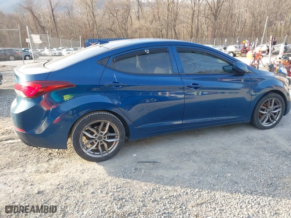 2016 Hyundai Elantra SE with VIN KMHDH4AE5GU600930, listed as a IAAI auction lot 41731973 with 184,414 mi miles. Bid and sale history available at carsss.com. Image 4.