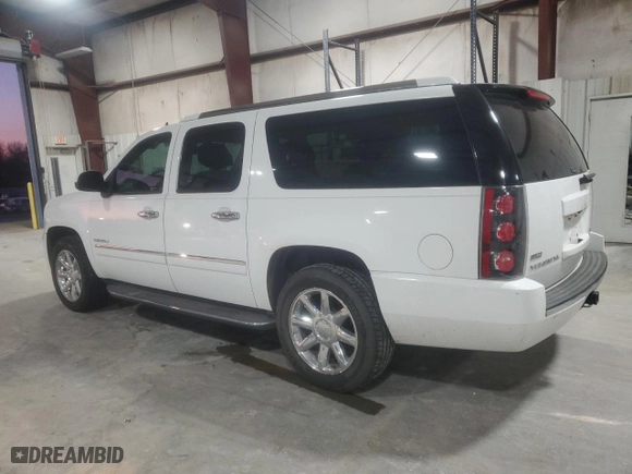 2009 GMC Yukon XL Denali with VIN 1GKFK06259R298183, listed as a Copart auction lot 88780015 with NaN miles and Clean Title. Bid and sale history available at carsss.com. Image 2.