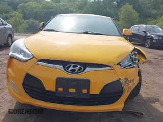 2013 Hyundai Veloster w/Black Int with VIN KMHTC6AD7DU161769, listed as a IAAI auction lot 42448221 with 139,936 mi miles and . Bid and sale history available at DreamBid. Image 12.