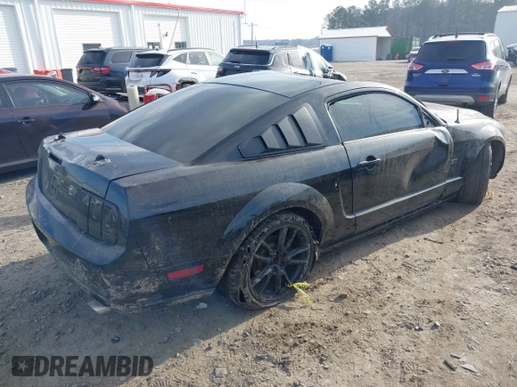2006 Ford Mustang GT Deluxe with VIN 1ZVFT82H665172030, listed as a IAAI auction lot 41647093 with Not Provided miles and . Bid and sale history available at carsss.com. Image 4.