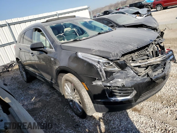 2017 Cadillac XT5 Premium Luxury AWD z VIN 1GYKNERS7HZ111416, wystawiony jako Copart lot #47649025 z przebiegiem Nie podano mil oraz Szkody całkowita. Historia ofert i sprzedaży dostępna na DreamBid. Obrazek 4.