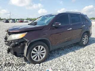 2011 Kia Sorento EX z VIN 5XYKU4A26BG038057, wystawiony jako Copart lot #55113015 z przebiegiem 186 395 mil mil oraz Szkoda całkowita • Salvage title. Historia ofert i sprzedaży dostępna na DreamBid. Obrazek 1.